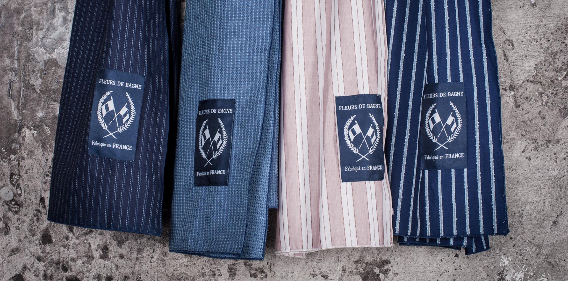 La Fee Maraboutee Robe longue bleue rayée sans manches La Fee Maraboutee Robe longue bleue rayée sans manches