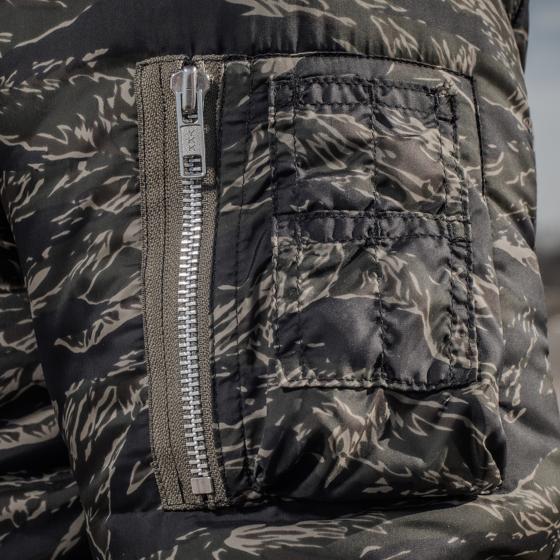 LE "BOMBERS" MA-1 TIGER STRIPE