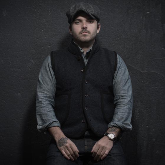 LE GILET "COL OFFICIER" MARINE