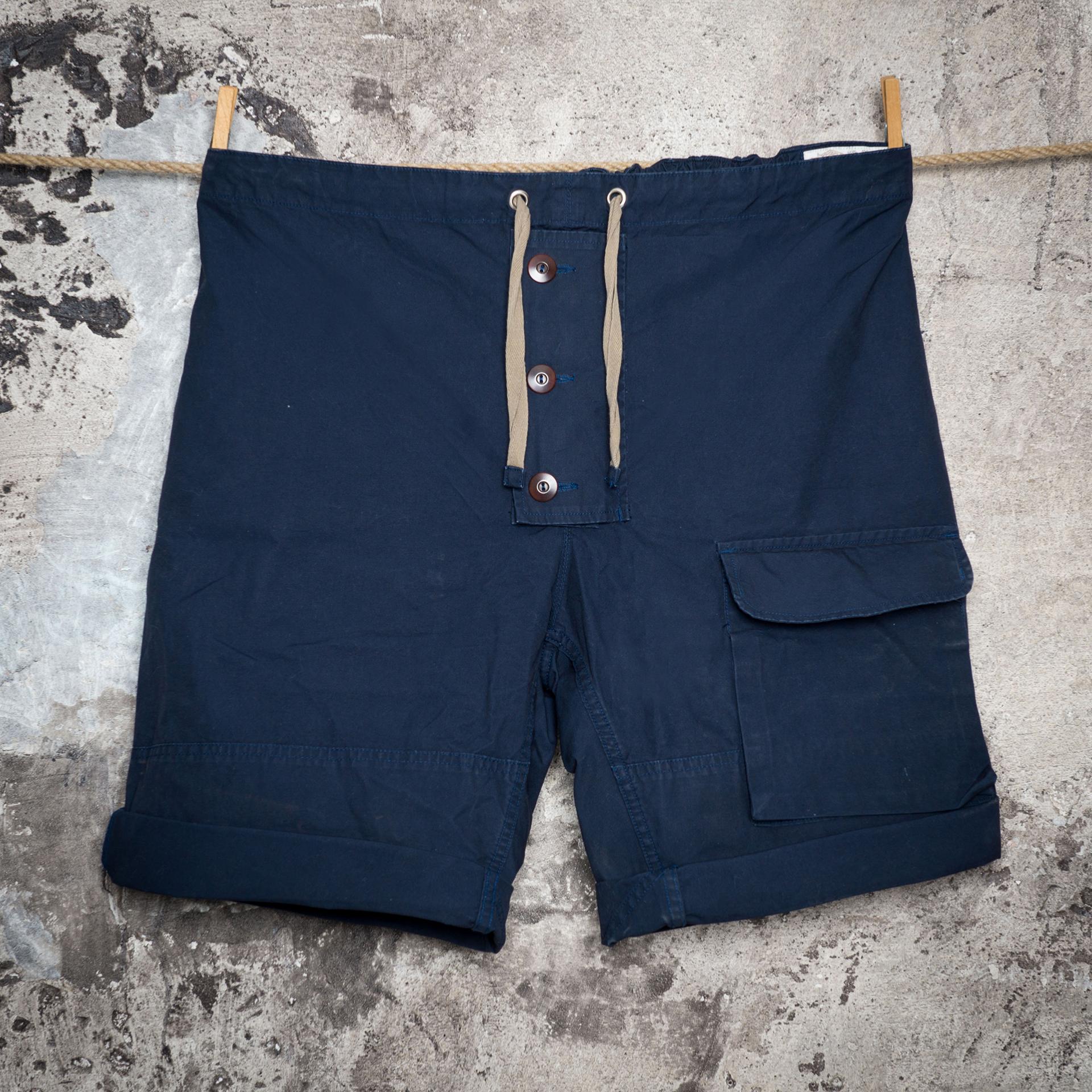 THE "SUBMARINER" SHORT